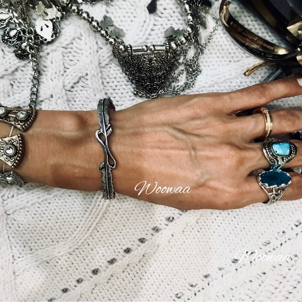 Brand New tibetan silver leaf bracelet